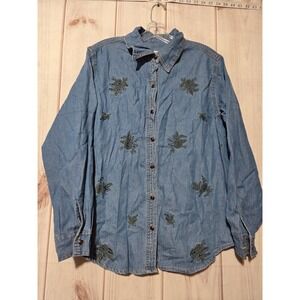 Mesa Denim Shirt Women's Size L Blue Floral‎ Embroidered Long Sleeve Button Up